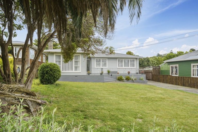 Photo of property in 34 Kaitawa Crescent, Paraparaumu, 5032