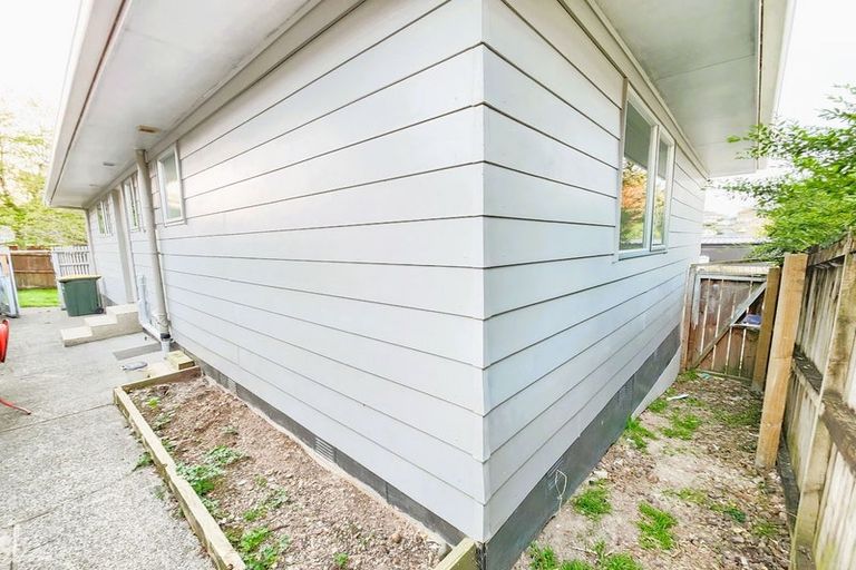 Photo of property in 7 Garton Drive, Massey, Auckland, 0614