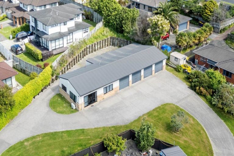 Photo of property in 8 Burgundy Park Avenue, Henderson, Auckland, 0612