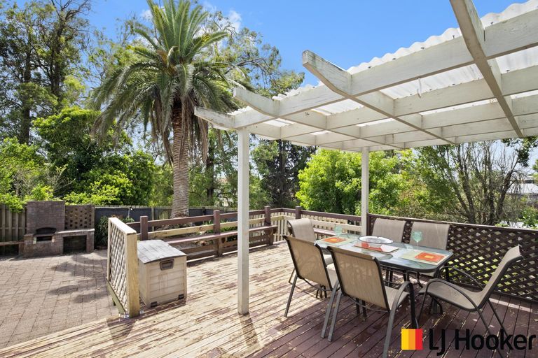 Photo of property in 35 Moloney Terrace, Pukekohe, 2120