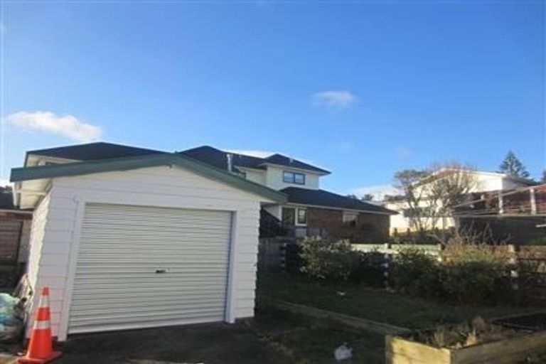 Photo of property in 66 Mark Avenue, Paparangi, Wellington, 6037