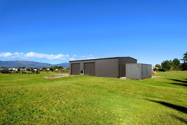 Photo of property in 183 Craddock Drive, Westport, 7825