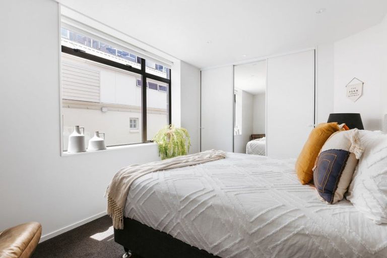Photo of property in 7/48 Marine Parade, Mount Maunganui, 3116