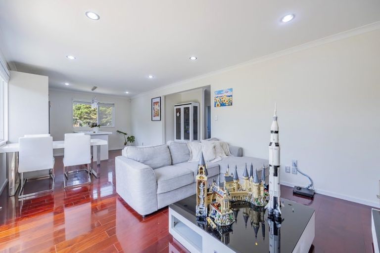 Photo of property in 22 Merriefield Avenue, Forrest Hill, Auckland, 0620