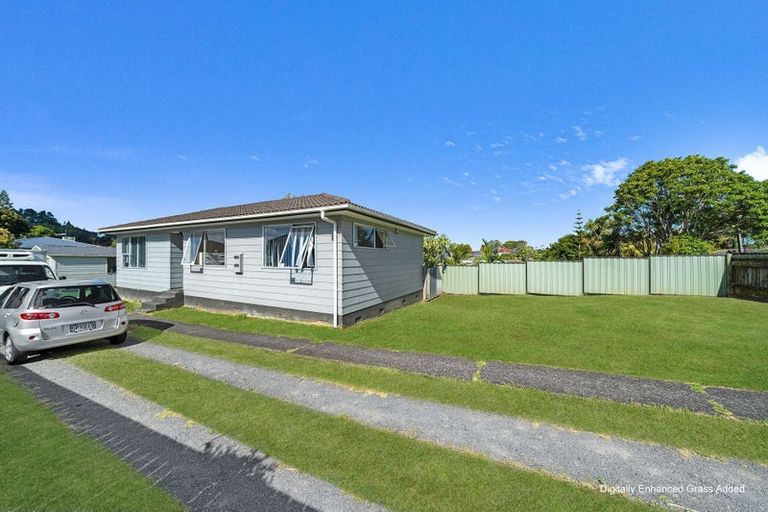 Photo of property in 6 Karina Place, Glen Eden, Auckland, 0602