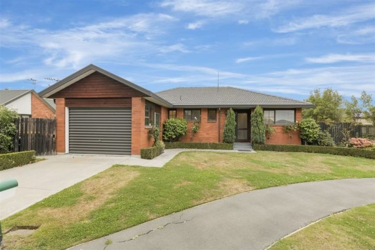 Photo of property in 27 Royleen Street, Casebrook, Christchurch, 8051