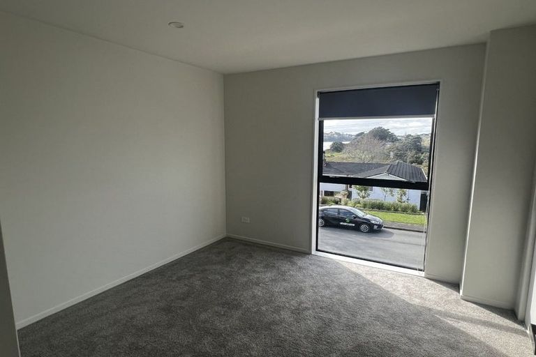 Photo of property in 2/39 Renata Crescent, Te Atatu Peninsula, Auckland, 0610