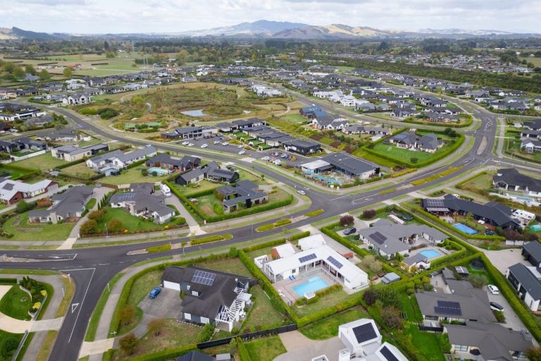 Photo of property in 77 Alan Livingston Drive, Cambridge, 3434