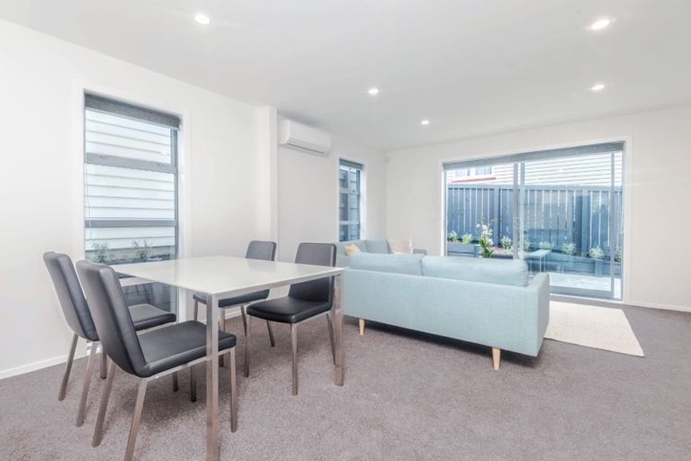 Photo of property in 27d Ranui Terrace, Tawa, Wellington, 5028