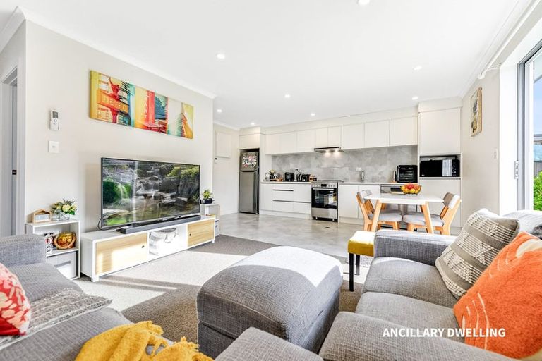 Photo of property in 8 Kaaka Street, Cambridge, 3434