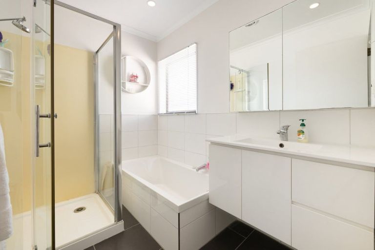 Photo of property in 44a Gobray Crescent, Mount Maunganui, 3116
