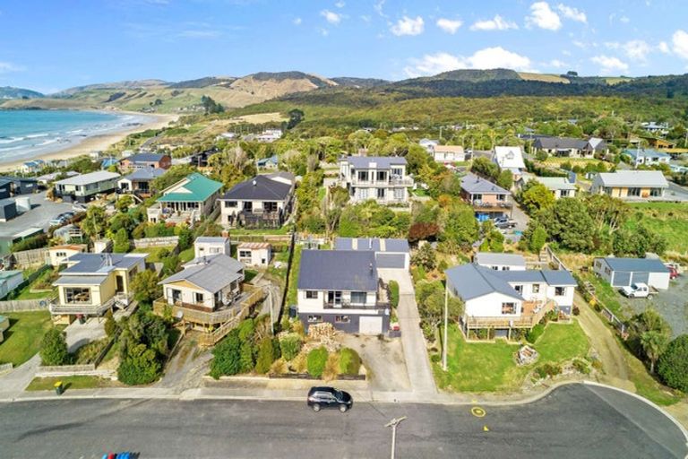 Photo of property in 29 Hill Street, Kaka Point, Balclutha, 9271