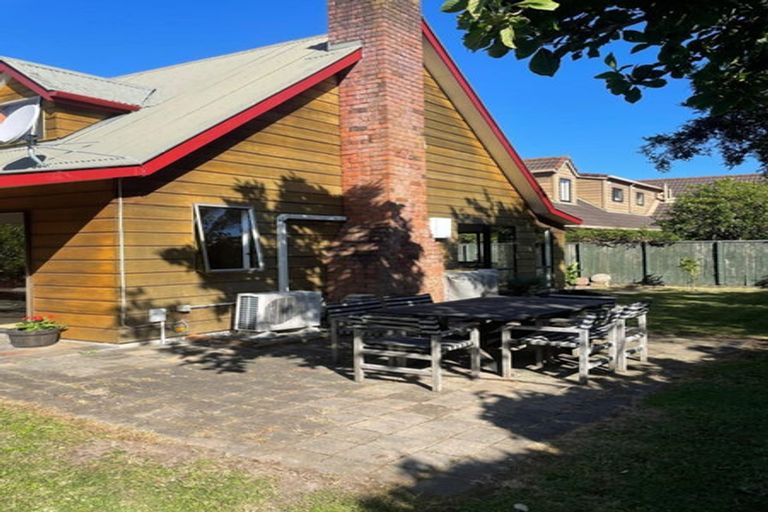 Photo of property in 142 Victoria Avenue, Hokowhitu, Palmerston North, 4410