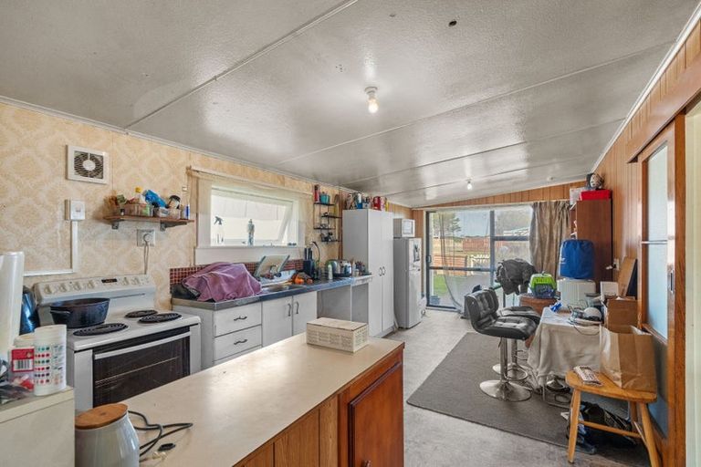 Photo of property in 9 Hennessy Street West, Foxton Beach, Foxton, 4815