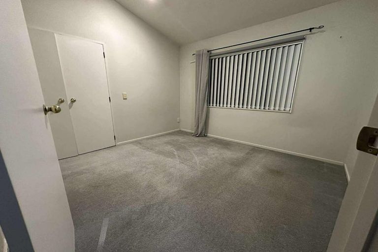Photo of property in 2c Glen Road, Ranui, Auckland, 0612