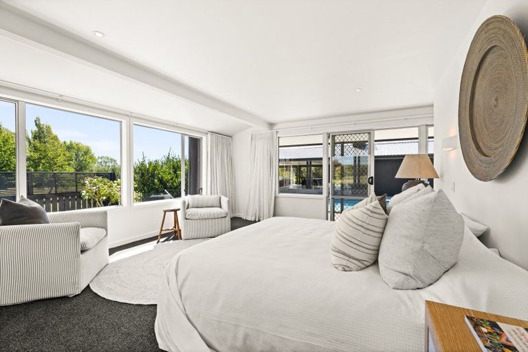 Photo of property in 10 Charlton Road, Te Awanga, 4102