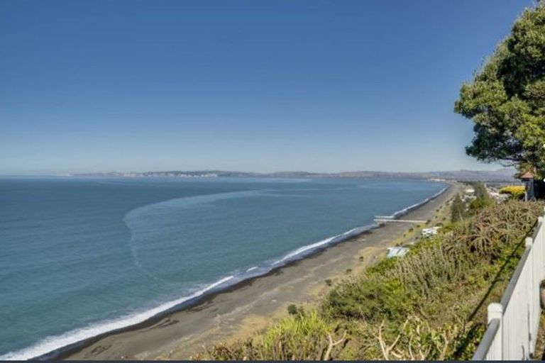 Photo of property in 130a Priestley Terrace, Bluff Hill, Napier, 4110