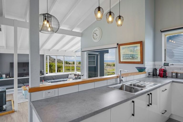 Photo of property in 3428 Pourerere Beach Road, Pourerere, Waipawa, 4271