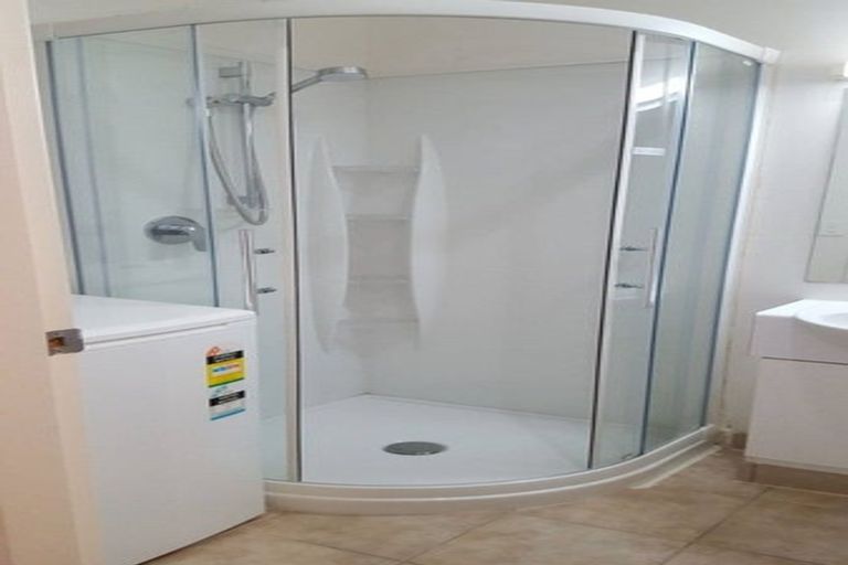 Photo of property in Terrace Tower Apartments, 2d/126 The Terrace, Wellington Central, Wellington, 6011