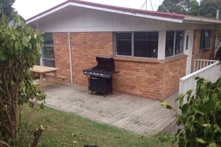 Photo of property in 2/108 Canongate Street, Birkdale, Auckland, 0626