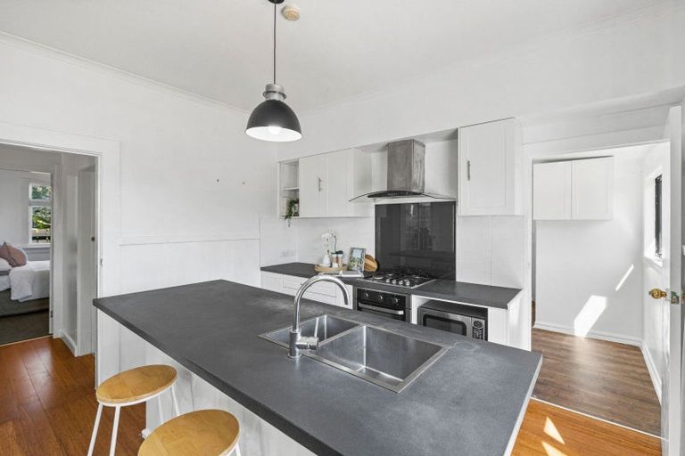 Photo of property in 11 Dustin Street, Gonville, Whanganui, 4501