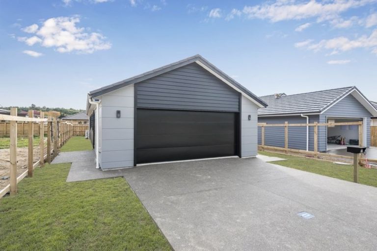 Photo of property in 10 Paioke Street, Waikanae, 5036