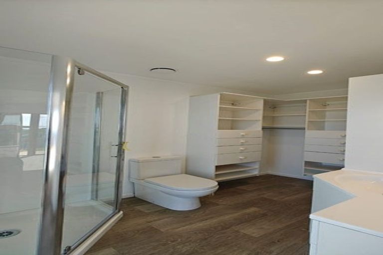 Photo of property in 149 East Coast Road, Castor Bay, Auckland, 0620