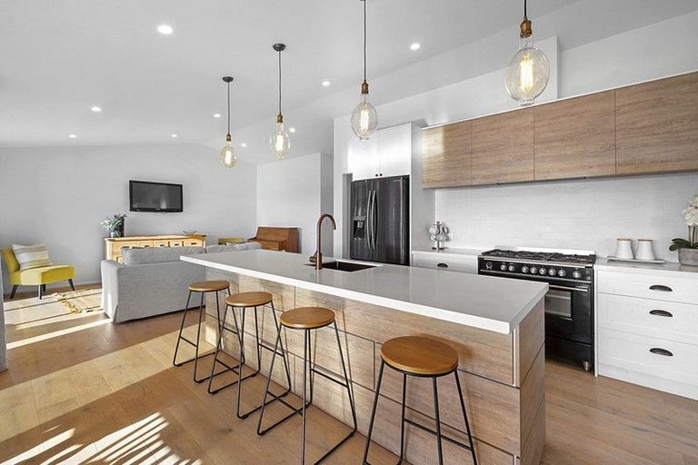 Photo of property in 132 Henwood Road, Paraite, New Plymouth, 4372