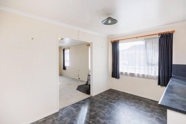 Photo of property in 11 Cascade Crescent, Westbrook, Palmerston North, 4412