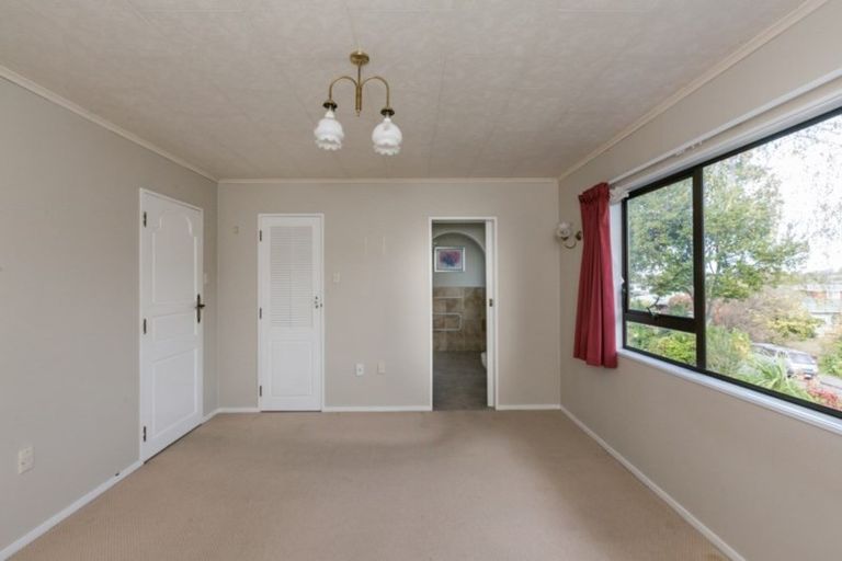 Photo of property in 2 Ewan Place, Taradale, Napier, 4112