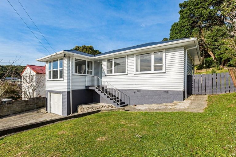 Photo of property in 146 Sievers Grove, Cannons Creek, Porirua, 5024