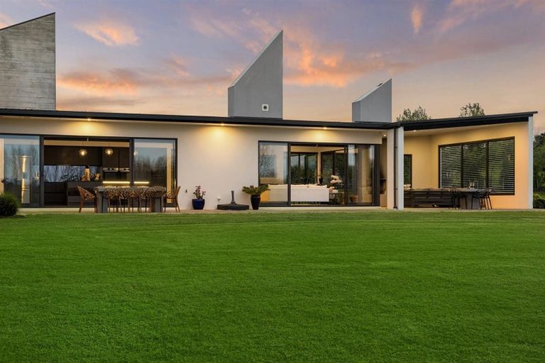 Photo of property in 90 Grace Hill Drive, Dairy Flat, Albany, 0792