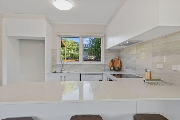 Photo of property in 165 Springs Road, Hornby, Christchurch, 8042