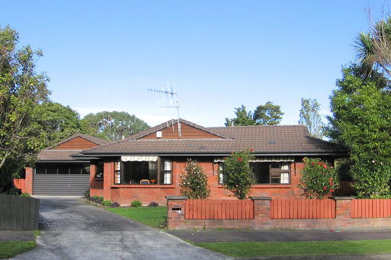 Photo of property in 11a Montgomery Terrace, Hokowhitu, Palmerston North, 4410