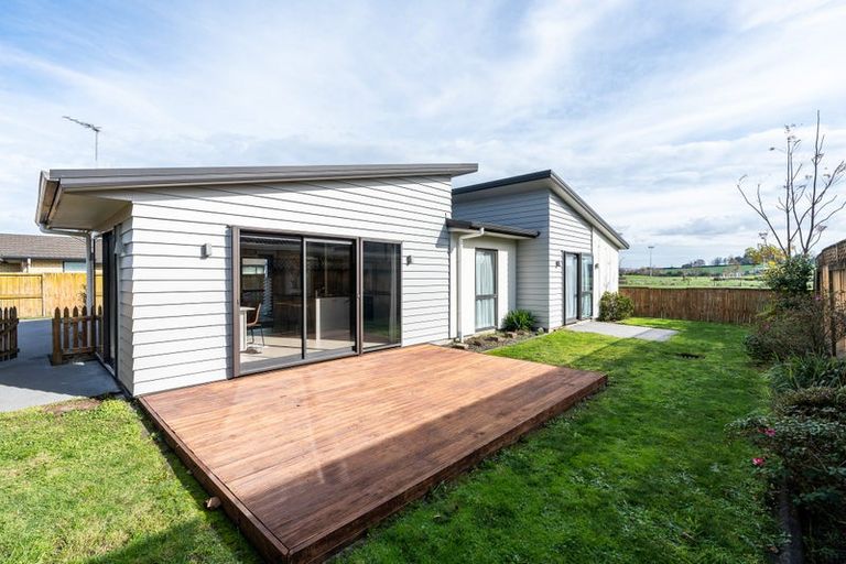 Photo of property in 15 Chadwick Place, Rototuna North, Hamilton, 3210