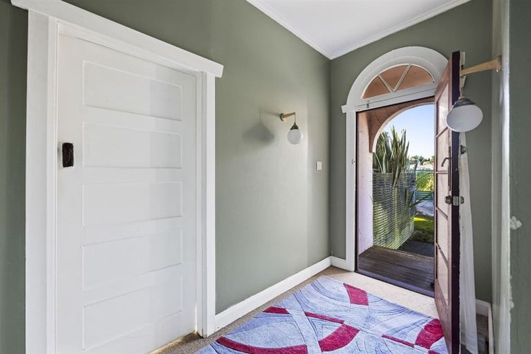 Photo of property in 87 South Road, Manaia, 4612