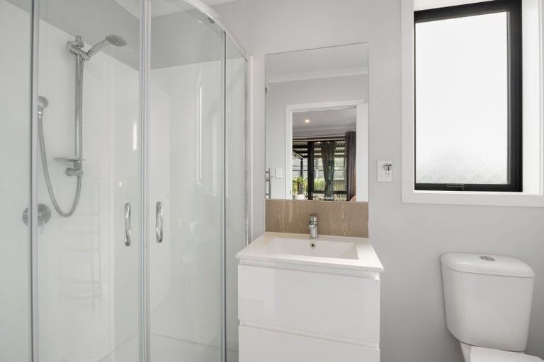 Photo of property in 881a Whangaparaoa Road, Manly, 0930