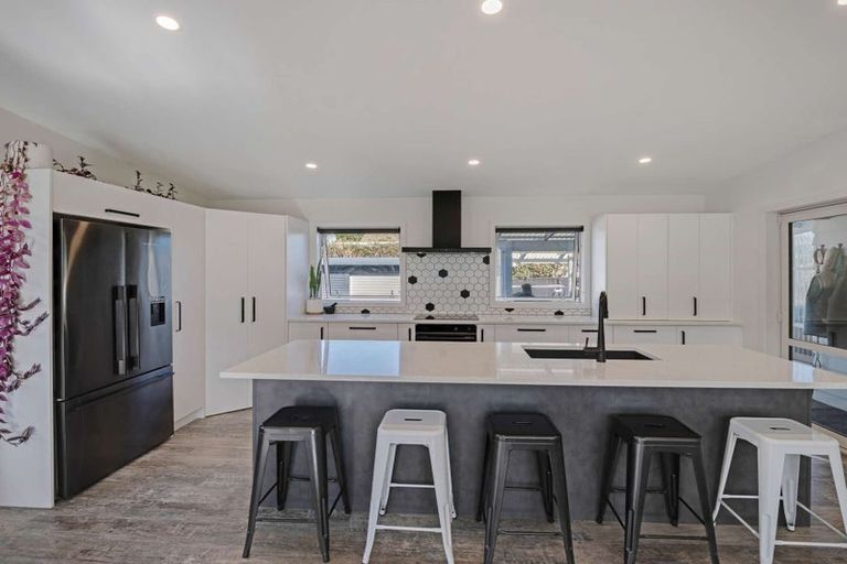 Photo of property in 14 Mowhanau Drive, Kai Iwi, Whanganui, 4574