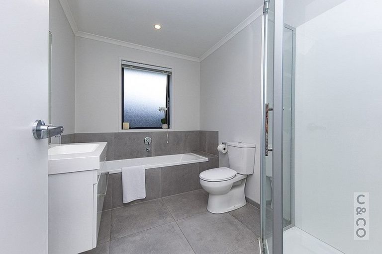 Photo of property in 14 Kelly Road, Riverhead, 0820