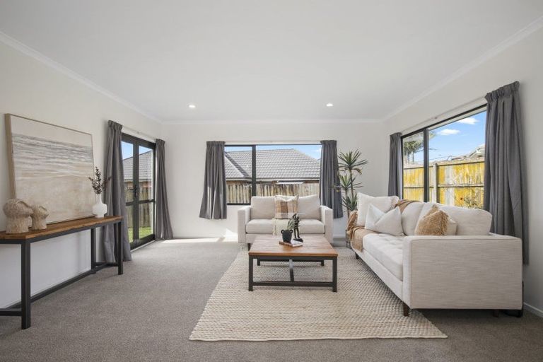 Photo of property in 19 Opawa Crescent, Favona, Auckland, 2024