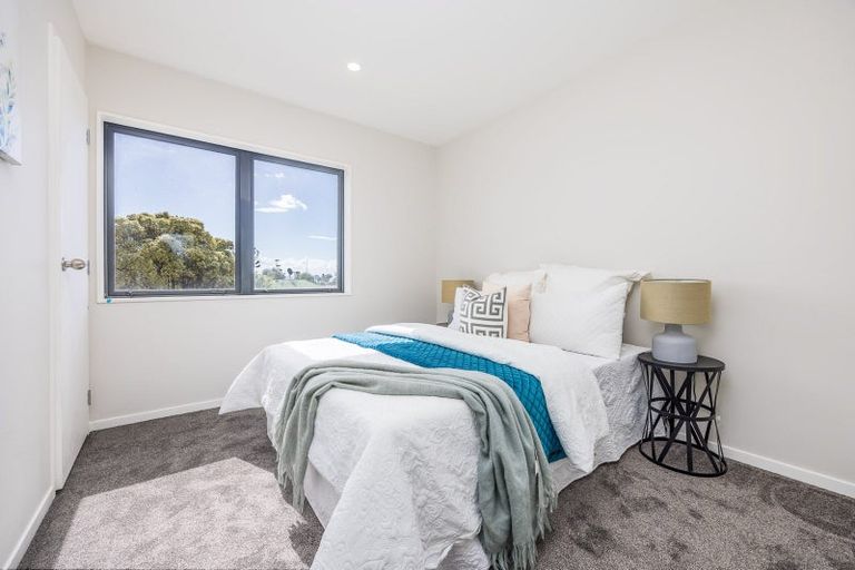 Photo of property in 8 Blanes Road, Weymouth, Auckland, 2103
