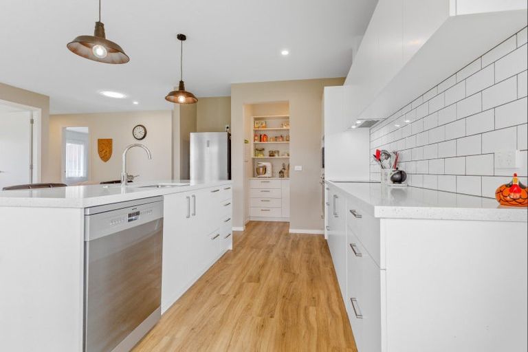Photo of property in 5 Oak Place, Levin, 5510