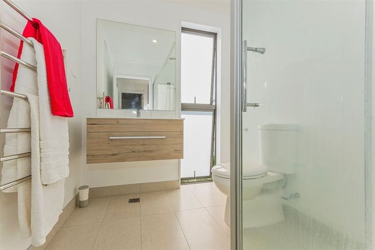 Photo of property in 42 Sidney Wallingford Way, Hobsonville, Auckland, 0616