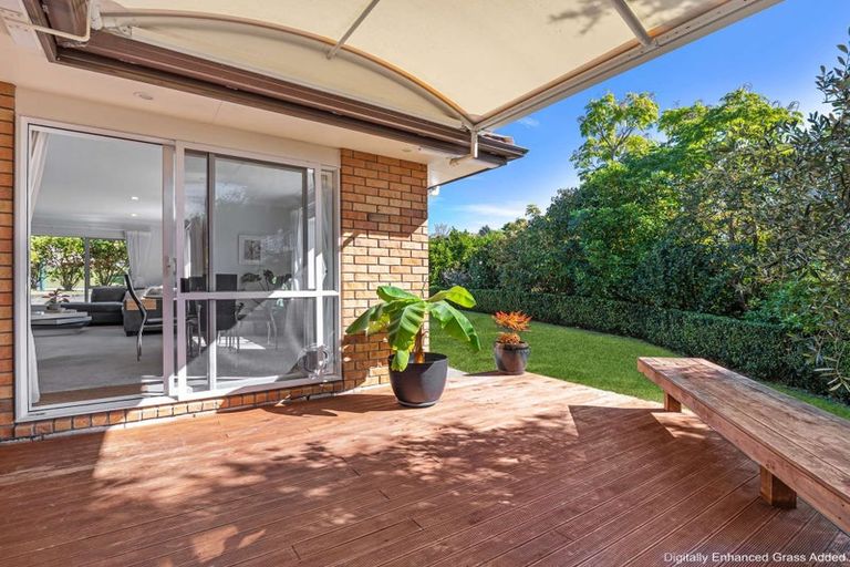 Photo of property in 15 Cabeleigh Drive, Helensville, 0800