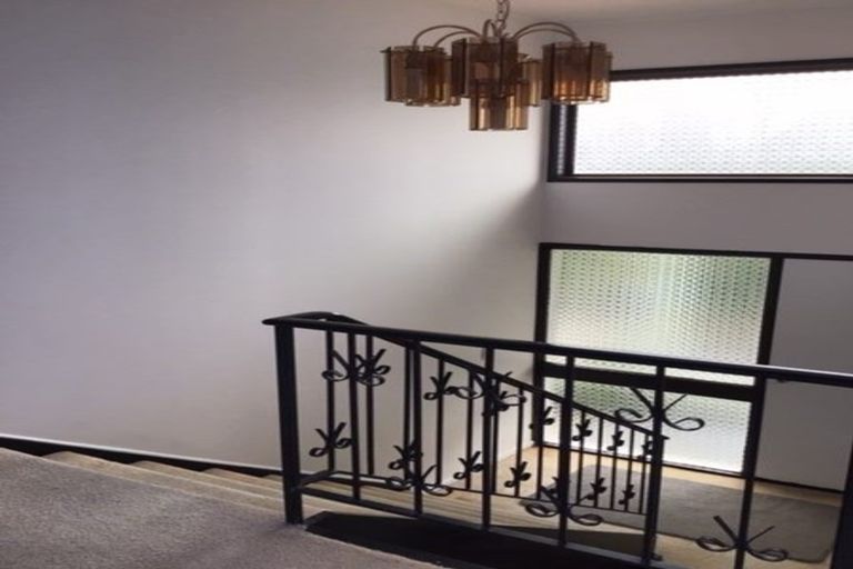 Photo of property in 75 Stanaway Street, Hillcrest, Auckland, 0627