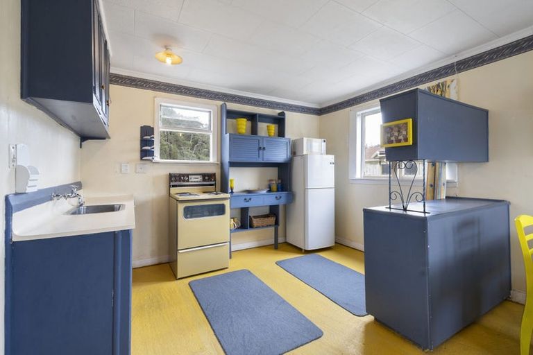 Photo of property in 68 Nash Parade, Foxton Beach, Foxton, 4815