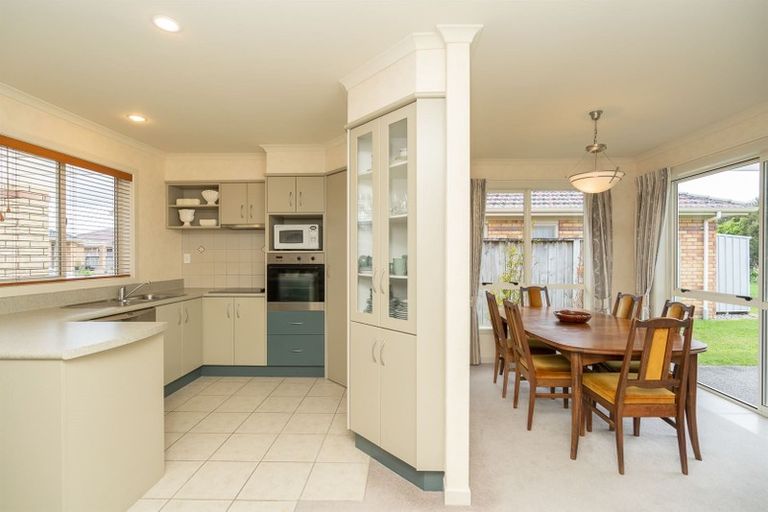 Photo of property in 39 Sovereign Isle Lane, Rototuna, Hamilton, 3210