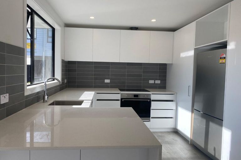 Photo of property in 30 Collins Avenue, Tawa, Wellington, 5028