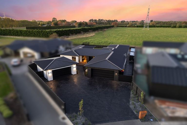 Photo of property in 19 Frank Ernest Crescent, Prebbleton, 7676