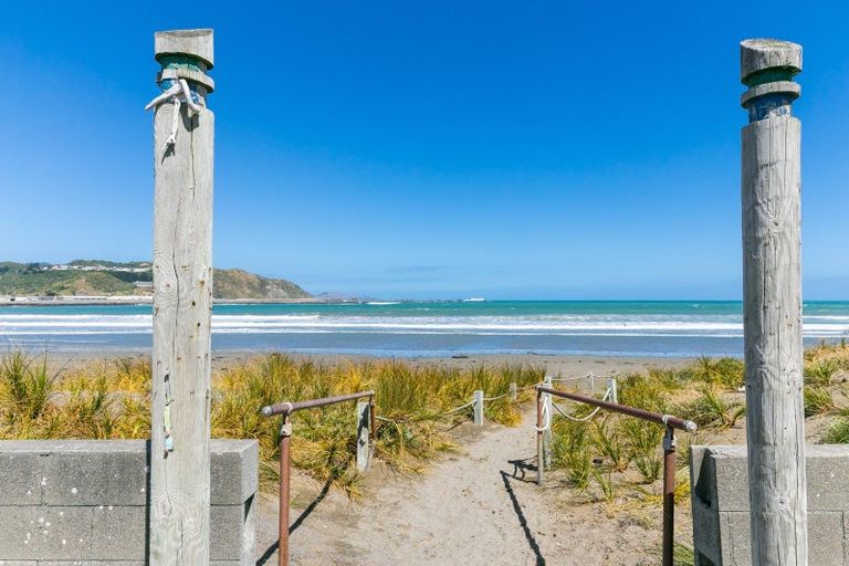 Photo of property in 13/154 Onepu Road, Lyall Bay, Wellington, 6022